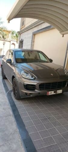 Porsche Cayenne 2015 — MzadQatar