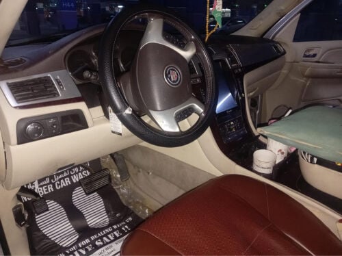 Cadillac Escalade 2008 — MzadQatar