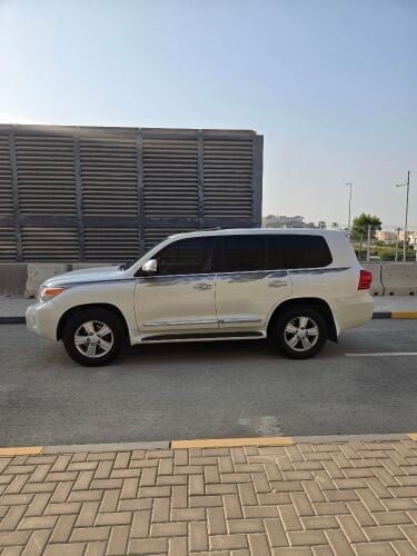 Toyota Land Cruiser 2013 — MzadQatar