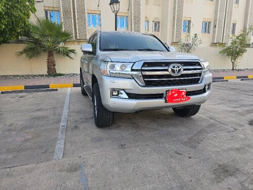 Toyota Land Cruiser 2016 — MzadQatar