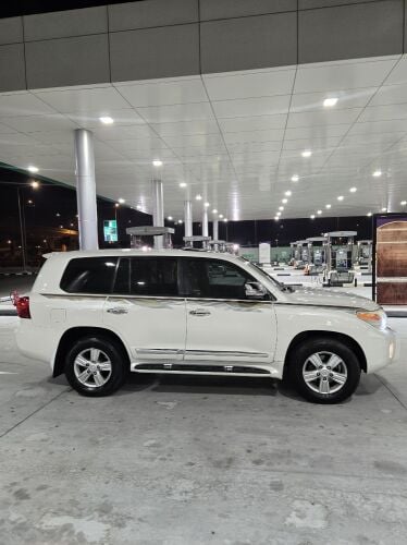 Toyota Land Cruiser 2013 — MzadQatar